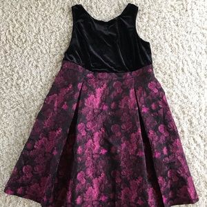White House Black Market Dress. Size 20W NWT